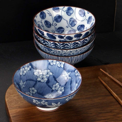 Glass Ramen Bowl with Blue Interior – Elegant Japanese Noodle Serving Bowl